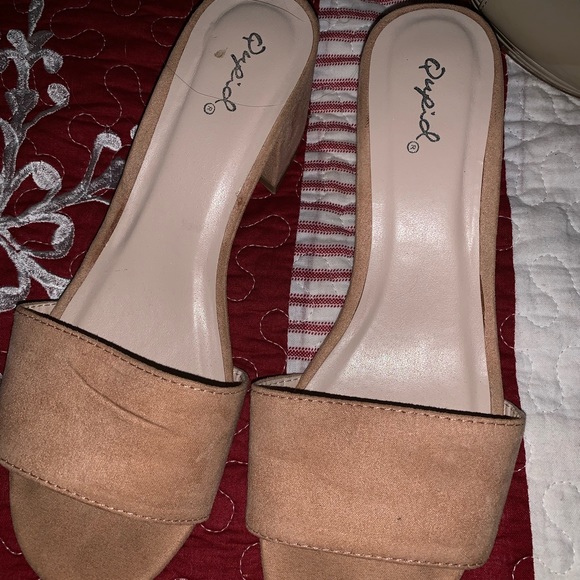 Low heel sandals - Picture 2 of 2